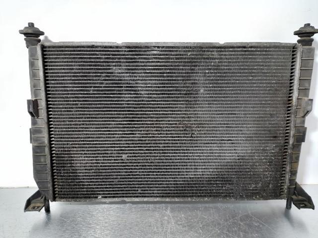 97BB8005CA Radiador de refrigeración del motor  disponible Utrera