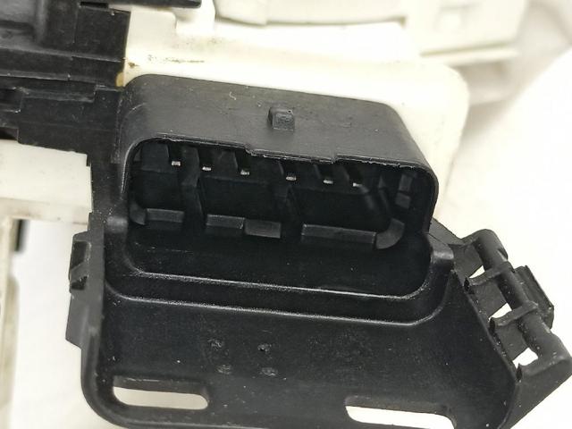 9800618280 PEUGEOT Cerradura de puerta delantera izquierda  disponible Ourense