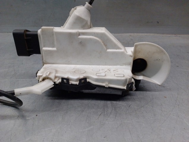PEUGEOT 9800623180 Cerradura de puerta delantera izquierda  disponible España
