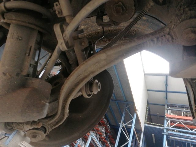 Brazo suspension inferior trasero izquierdo para peugeot 407 1.6 hdi 110 9hz 9801145880