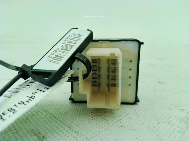 PEUGEOT 98016298ZD Interruptor de elevalunas delantera izquierda  en stock Terrassa