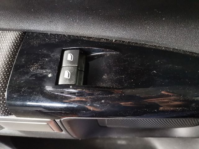 PEUGEOT 98016298ZD Interruptor de elevalunas delantera izquierda  en stock Valencia