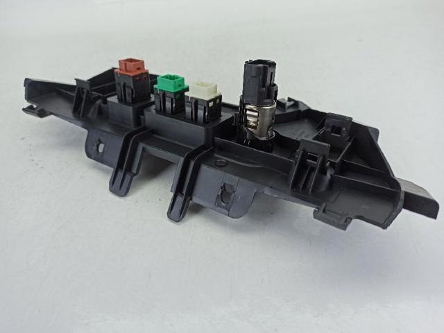 98016307ZD Botón de elevalunas delantero derecho  en stock Sabadell