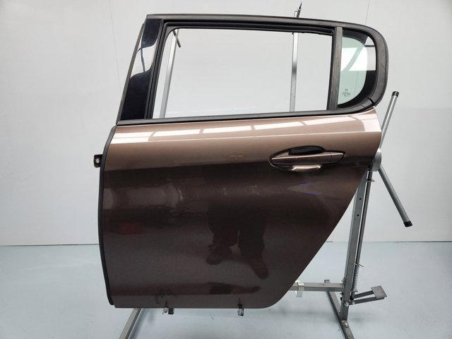 PEUGEOT 9802165680 Puerta trasera izquierda  comprar en Ponferrada