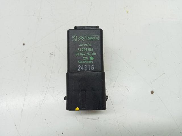 Relé de bujías incandescentes 9802424080 PEUGEOT