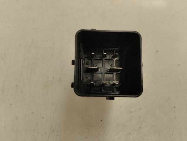 9802424080 Relé de los calentadores  en stock Granada