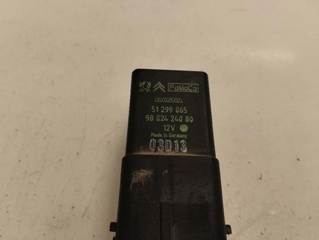 Relé de bujía de precalentamiento 9802424080 PEUGEOT