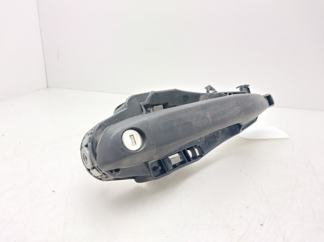 9802977380 Soporte de manija exterior de puerta trasera izquierda  disponible Málaga