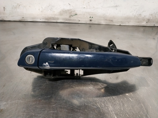PEUGEOT 9802977380 Soporte de manija exterior de puerta trasera izquierda  en stock Terrassa