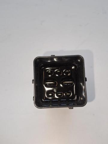 Relé de bujía de precalentamiento Ford Fiesta