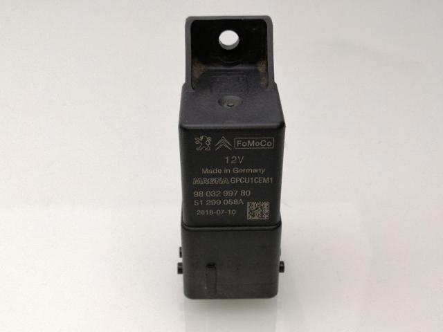 Relé de bujía de precalentamiento Ford Fiesta