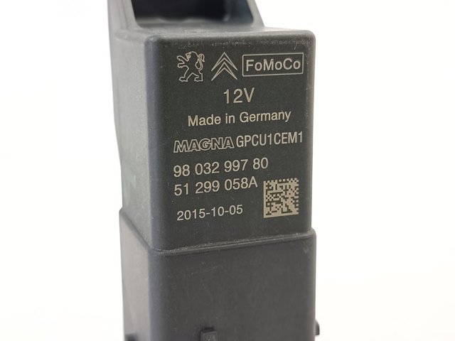 Relé de bujía de precalentamiento Ford Fiesta