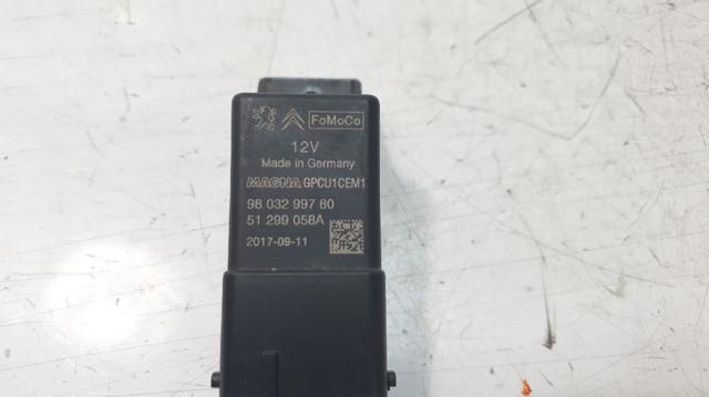 Relé de bujía de precalentamiento Ford Fiesta