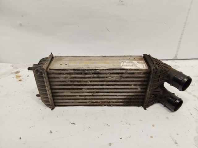 Radiador de aire de admisión Peugeot 208 CA, CC