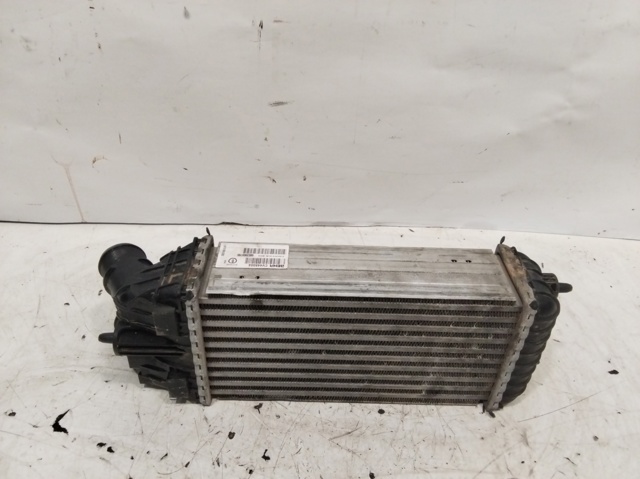 Radiador de aire de admisión Peugeot 208 CA, CC