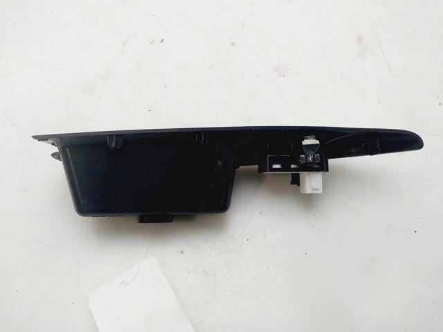 98044803ZD Botón de elevalunas delantero derecho  en stock Sabadell
