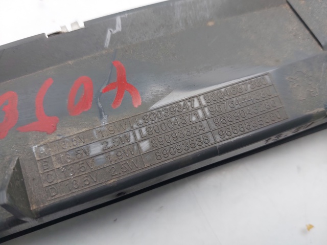 9804687380 PEUGEOT Tercera luz de freno  en stock Huelva
