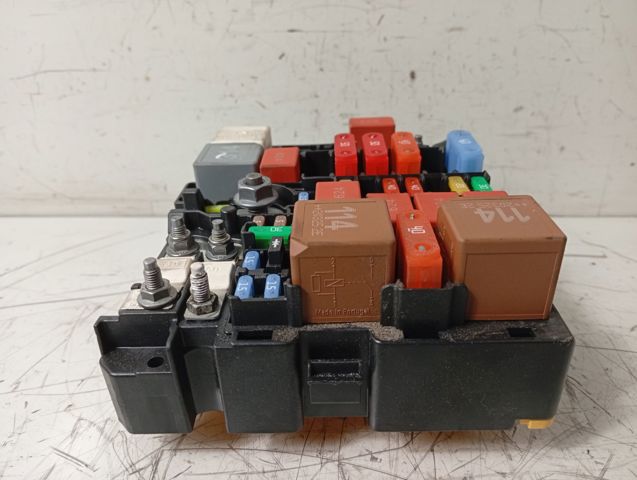 PEUGEOT 9804848580 Caja de fusibles comprar Pamplona