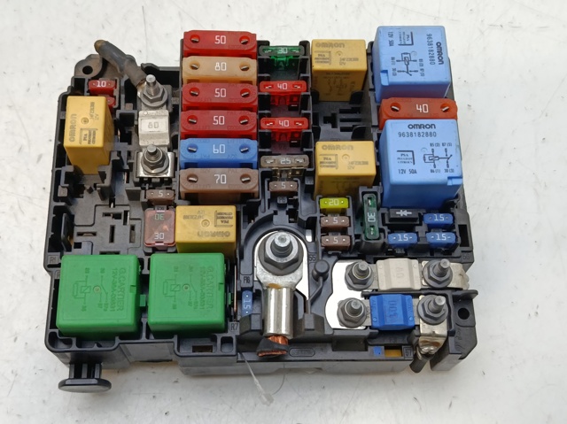 9804848580 Caja de fusibles comprar Almería