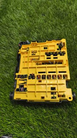 PEUGEOT 9804848580 Caja de fusibles  en stock Salamanca