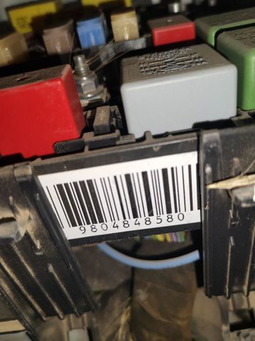 9804848580 Caja de fusibles  en stock Castellón