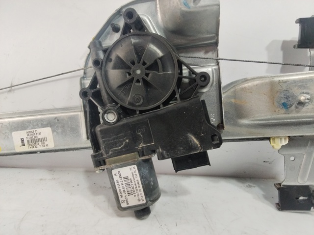 PEUGEOT 9806088180 Mecanismo de elevalunas de la puerta delantera izquierda  disponible Valladolid