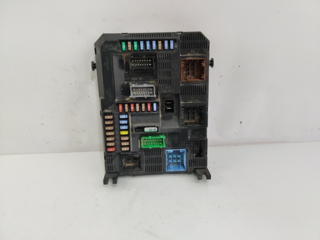 PEUGEOT 9807054180 Unidad de control del motor (ECU)  disponible Valladolid