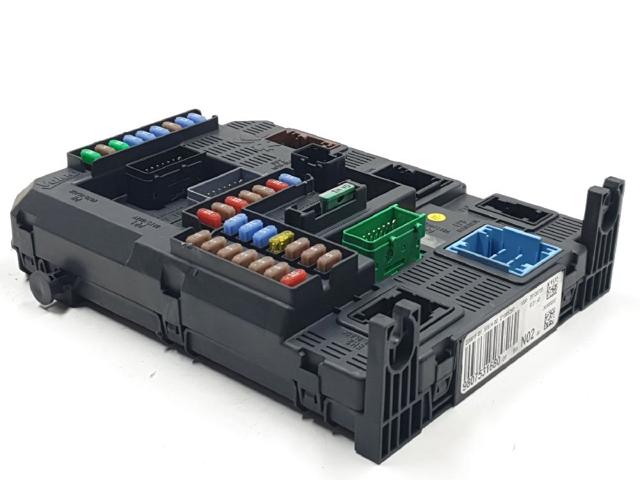 Caja de fusibles Peugeot 208 CA, CC