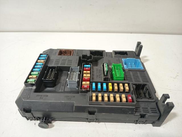 PEUGEOT 9807531680 Caja de fusibles  en stock Valencia