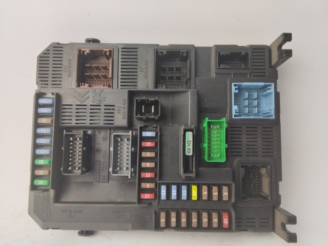 Caja de fusibles Peugeot 208 CA, CC