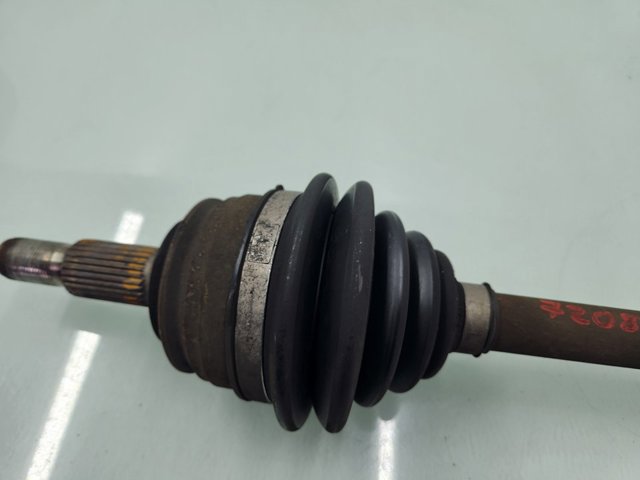 9809149380 Semieje delantero izquierdo  disponible Málaga