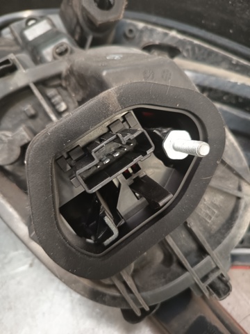 9810343080 PEUGEOT Piloto trasero izquierdo  en stock Córdoba