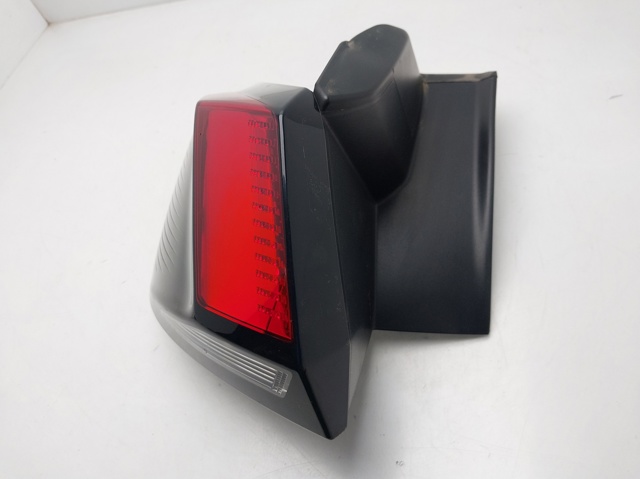 PEUGEOT 9810477180 Piloto trasero exterior izquierdo  comprar en Ponferrada