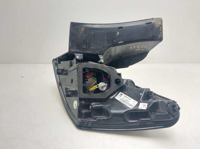 9810477180 Piloto trasero exterior izquierdo  en stock Sabadell