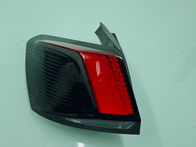 PEUGEOT 9810477180 Piloto trasero exterior izquierdo  en stock Terrassa