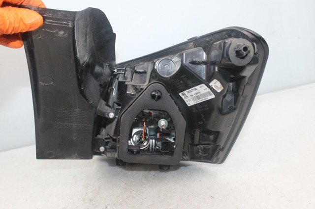 9810477180 Piloto trasero exterior izquierdo comprar Girona