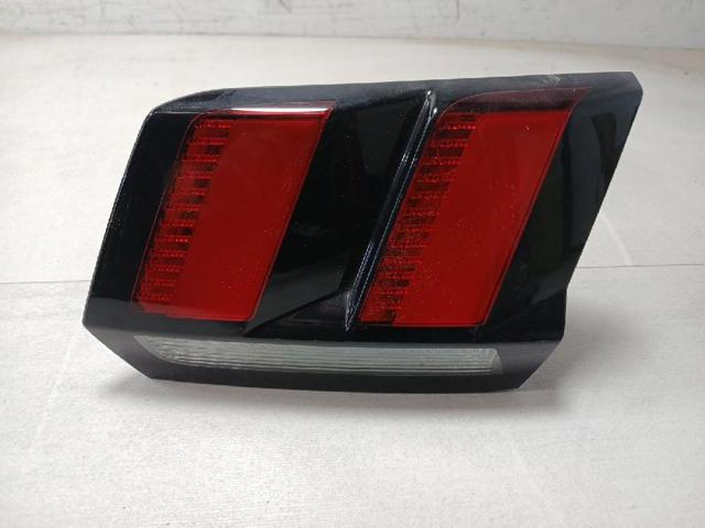 PEUGEOT 9810477780 Piloto trasero interior derecho  disponible Lugo