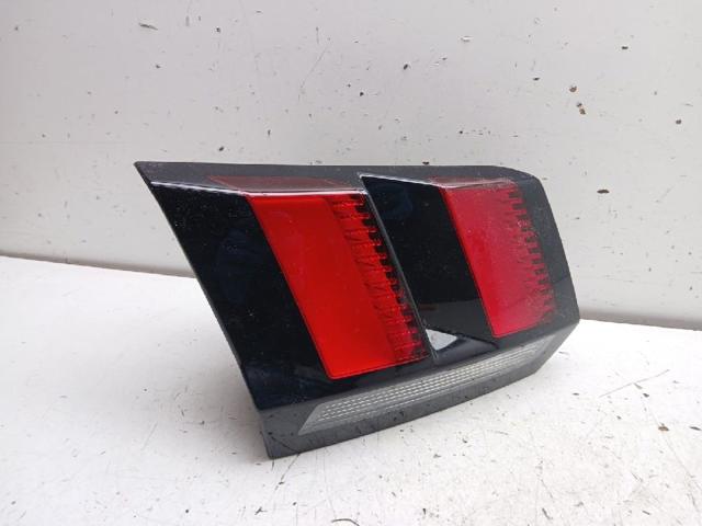 PEUGEOT 9810477880 Piloto trasero interior izquierdo  disponible Lugo