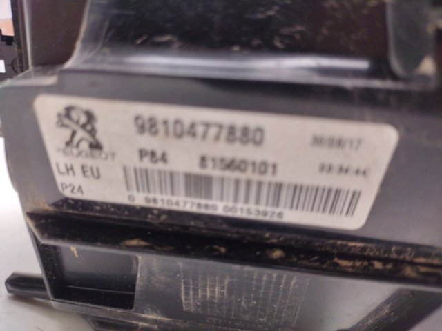 9810477880 Piloto trasero interior izquierdo  disponible Burgos