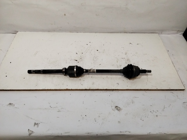 Semieje delantero derecho 9810710780 PEUGEOT