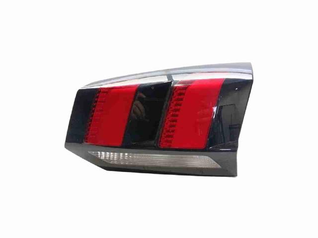 Piloto trasero interior derecho 9811027780 PEUGEOT
