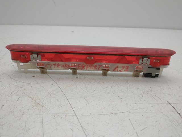 9811325980 Luz de freno trasera adicional  disponible Burgos