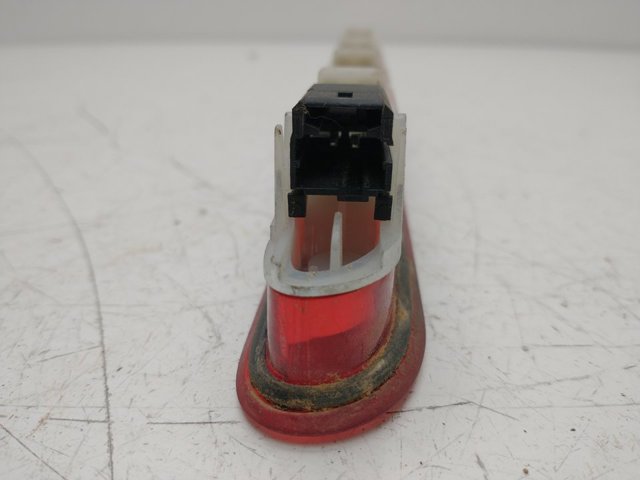 PEUGEOT 9811325980 Tercera luz de freno comprar Tarragona