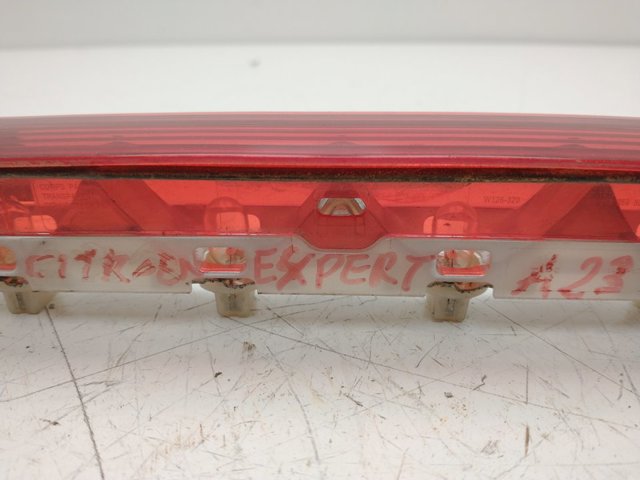 9811325980 Tercera luz de freno  en stock Sabadell