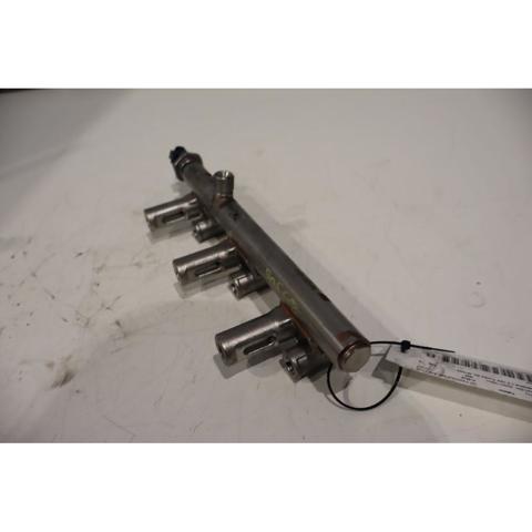 9811353880 Rampa de combustible  en stock Granada