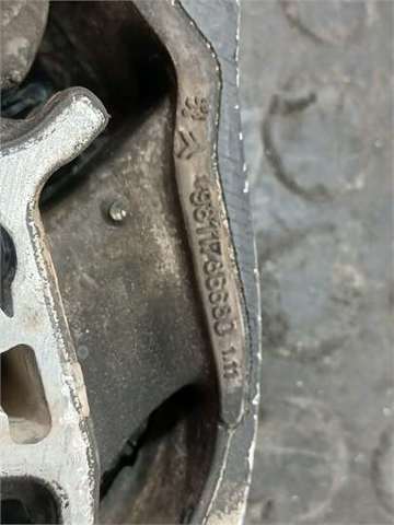 9811786680 Soporte de motor trasero  en stock Granada