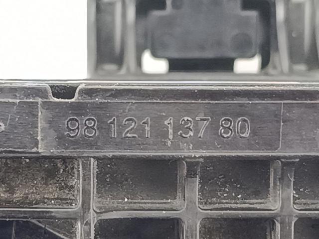 PEUGEOT 9812113780 Caja de termostato comprar Tarragona