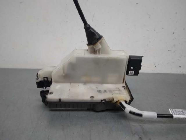 9812500780 Cerradura de puerta delantera derecha  disponible Utrera