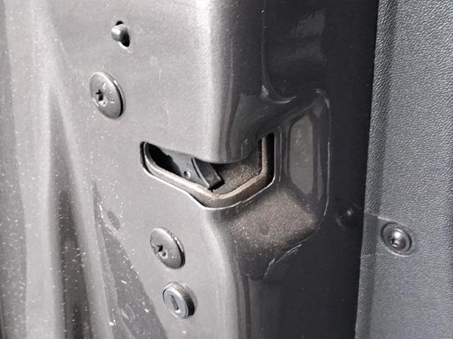 9812500880 PEUGEOT Cerradura de puerta delantera izquierda  disponible Vigo