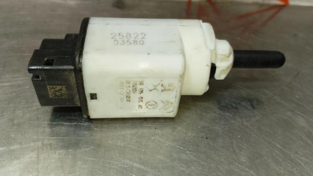 9813503180 Interruptor de luz de freno  comprar en Zaragoza